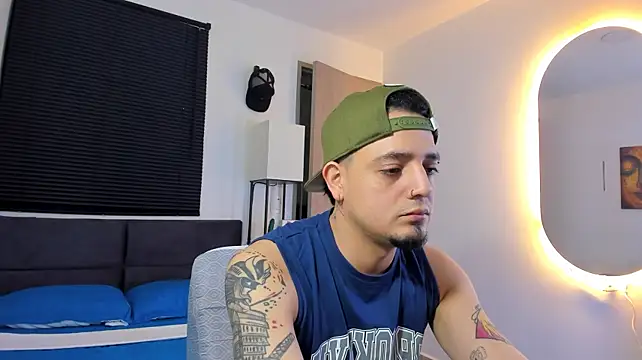 alejandro_calderon1 Momentaufnahme des Live-Raums auf Stripchat