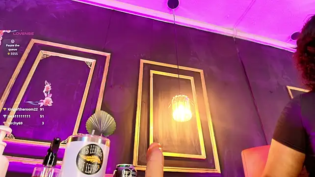 alexa_cruz__ снимок онлайн-комнаты на Stripchat
