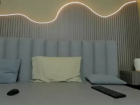 alexandra_bb live room snapshot on Stripchat