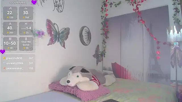 alix_kitty momentopname van live room op Stripchat