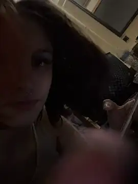 ally111 Momentaufnahme des Live-Raums auf Stripchat