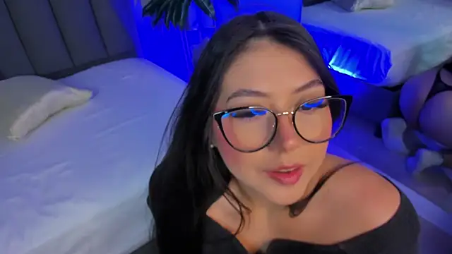 anagil_ Momentaufnahme des Live-Raums auf Stripchat