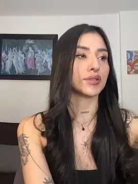ananya_sex1 live room snapshot on Stripchat