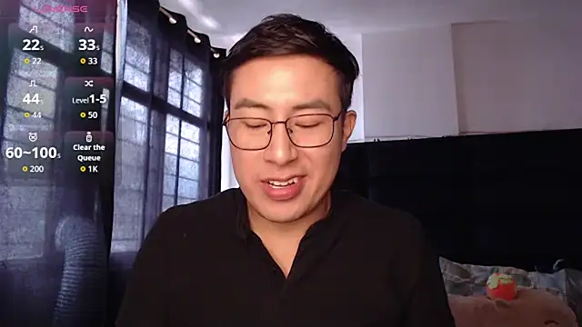 andrewmhilton_ live room snapshot on Stripchat