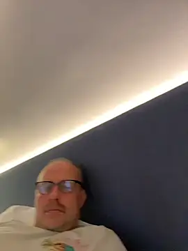 andyjxx снимок онлайн-комнаты на Stripchat