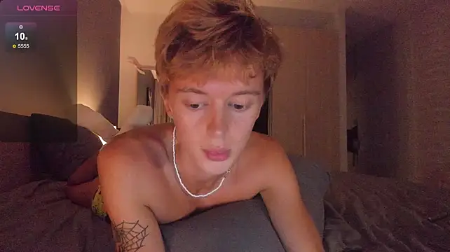angelAndyy captura da sala ao vivo na Stripchat