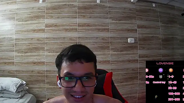 angelicious_ captura de la sala en vivo en Stripchat