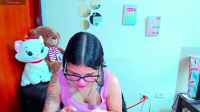 angelina_77 Momentaufnahme des Live-Raums auf Stripchat