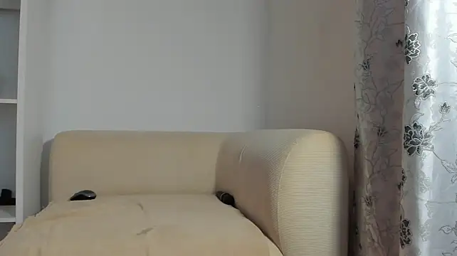 anisialuna_ momentopname van live room op Stripchat