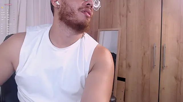 anotherbigboy_ Momentaufnahme des Live-Raums auf Stripchat