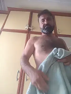 arda096 momentopname van live room op Stripchat