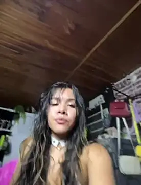 aria_akira Momentaufnahme des Live-Raums auf Stripchat