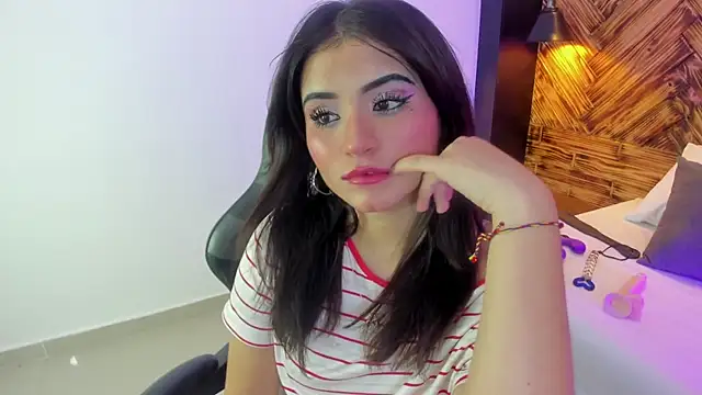 astrid_ferrani Momentaufnahme des Live-Raums auf Stripchat
