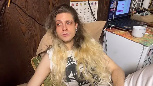bambi_boi18 Momentaufnahme des Live-Raums auf Stripchat