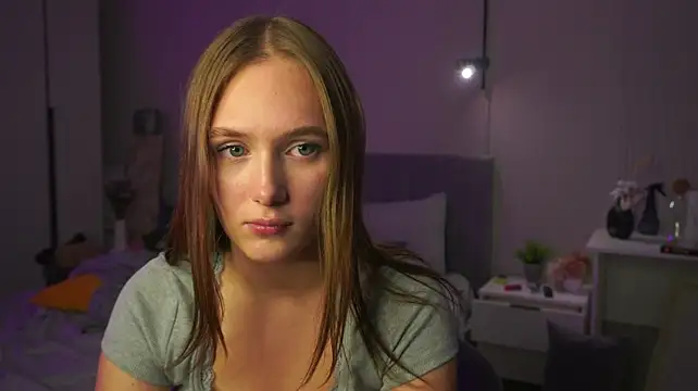 blisshy снимок онлайн-комнаты на Stripchat