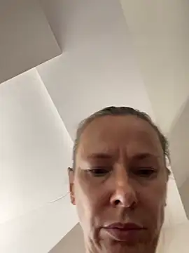 blondi2077 Momentaufnahme des Live-Raums auf Stripchat