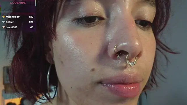 bri_von_dhara__ captura da sala ao vivo na Stripchat