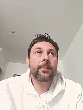 broots91 captura de la sala en vivo en Stripchat