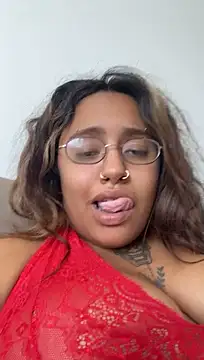 caboclabeirario live room snapshot on Stripchat