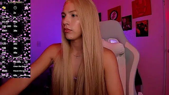 camila___princess live room snapshot on Stripchat