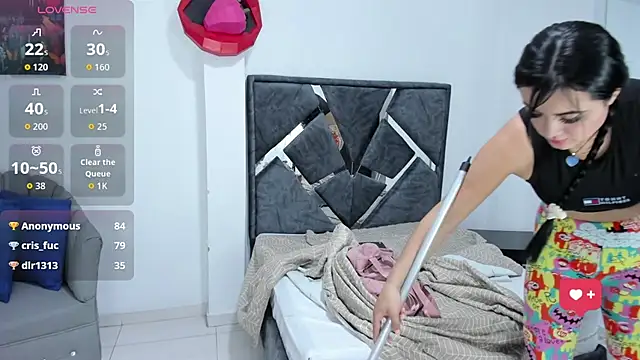 candy_fox2 live room snapshot on Stripchat