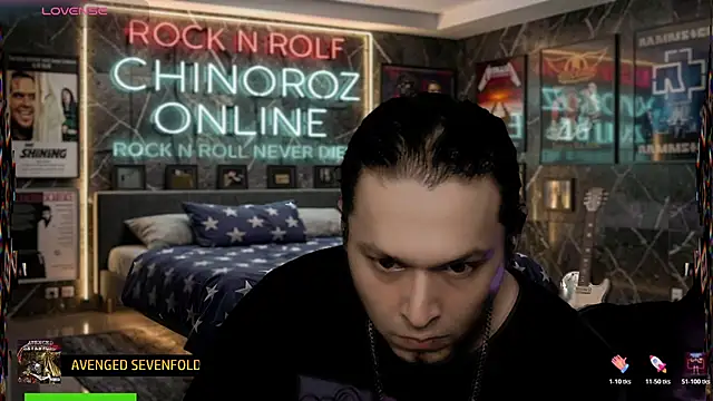 chino_roz live room snapshot on Stripchat