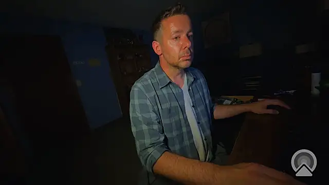chrisw8140 Momentaufnahme des Live-Raums auf Stripchat