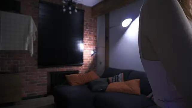 coco_schanel live room snapshot on Stripchat