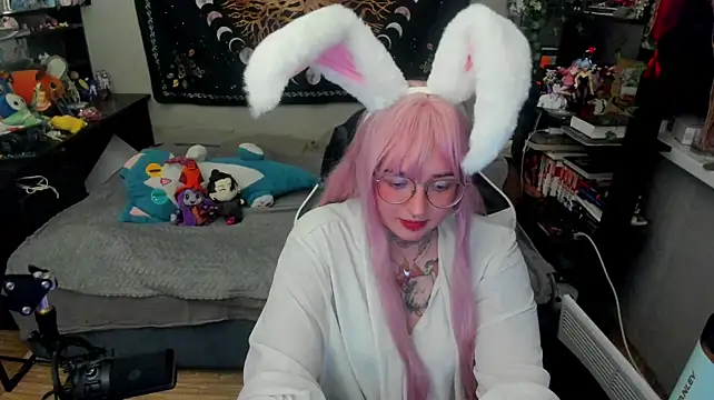 crystal_musee Momentaufnahme des Live-Raums auf Stripchat