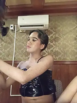 cuntyslut_nikki live room snapshot on Stripchat