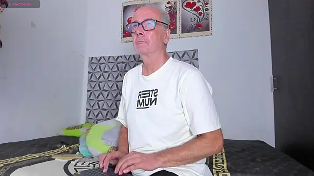 david_holman live room snapshot on Stripchat