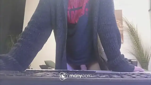 der_dino30 снимок онлайн-комнаты на Stripchat