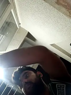 dhruvplayboy momentopname van live room op Stripchat