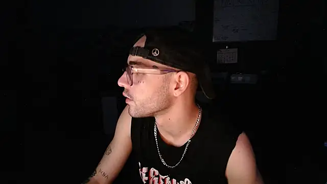didismurf live room snapshot on Stripchat