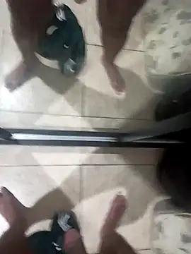 doadordeleitinho live room snapshot on Stripchat