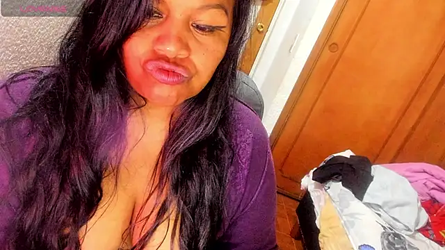 ebonycamelia Momentaufnahme des Live-Raums auf Stripchat