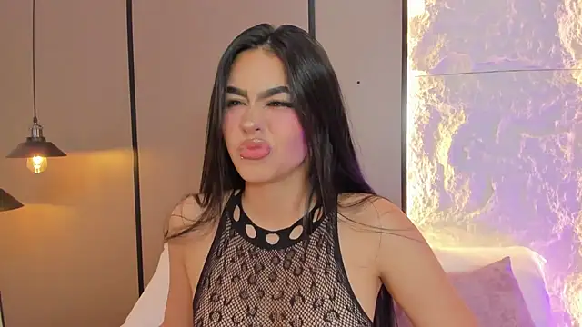 elara_bloom_ captura de la sala en vivo en Stripchat