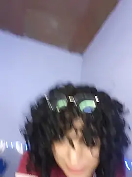 elhuevitotuyo Momentaufnahme des Live-Raums auf Stripchat