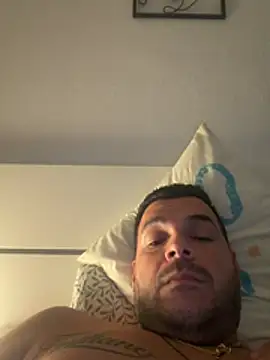 elvergon2023 снимок онлайн-комнаты на Stripchat