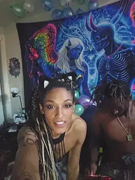 farahmoans4u Momentaufnahme des Live-Raums auf Stripchat
