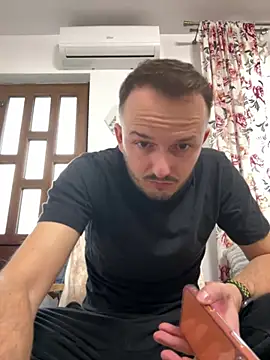 fax4589 Momentaufnahme des Live-Raums auf Stripchat