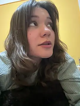 frutillitaaok_ Momentaufnahme des Live-Raums auf Stripchat