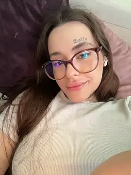 fuckdoll_18 Momentaufnahme des Live-Raums auf Stripchat