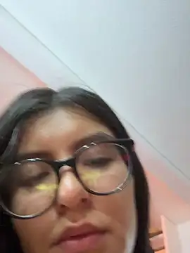 gema30 Momentaufnahme des Live-Raums auf Stripchat