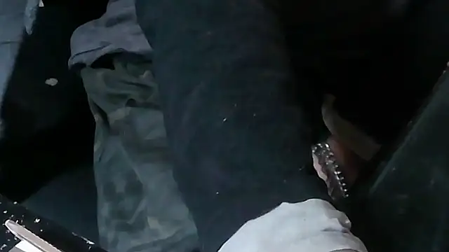 giovanift111 live room snapshot on Stripchat
