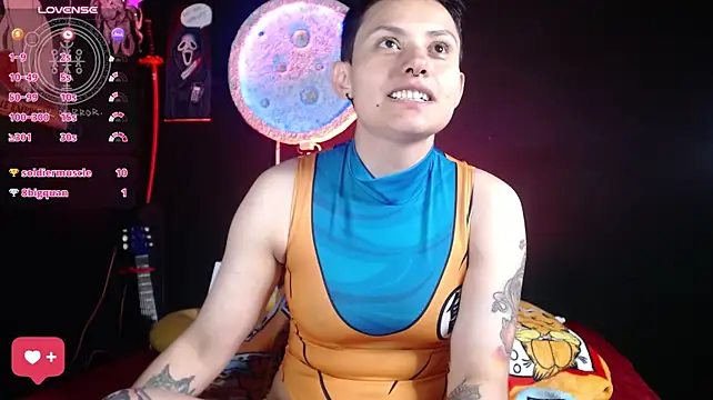 girl_intense444 Momentaufnahme des Live-Raums auf Stripchat