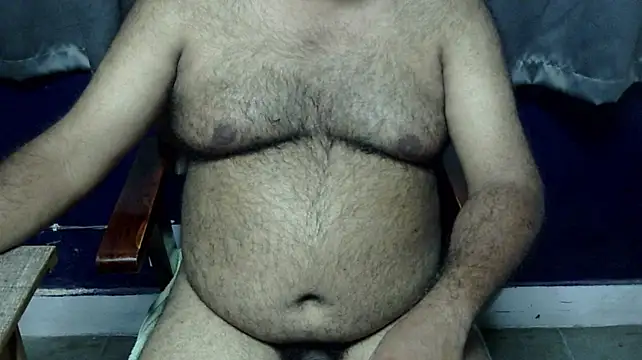 hairysubcub_70 momentopname van live room op Stripchat