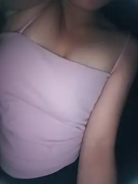 haky2005 live room snapshot on Stripchat