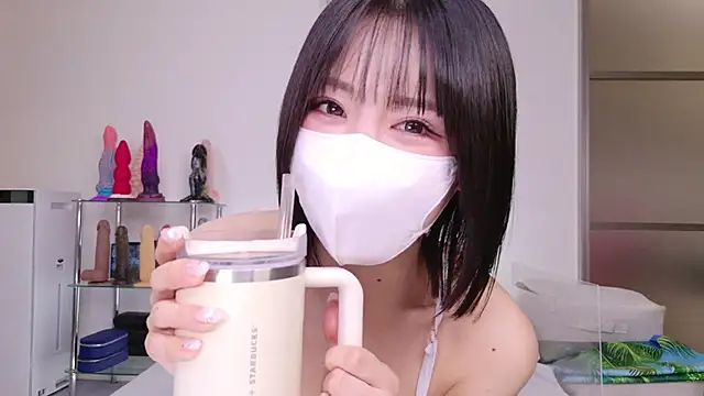 hana-08787- live room snapshot on Stripchat