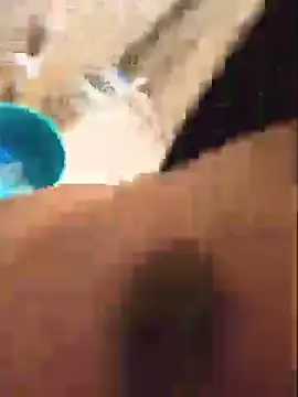 handsom34 momentopname van live room op Stripchat